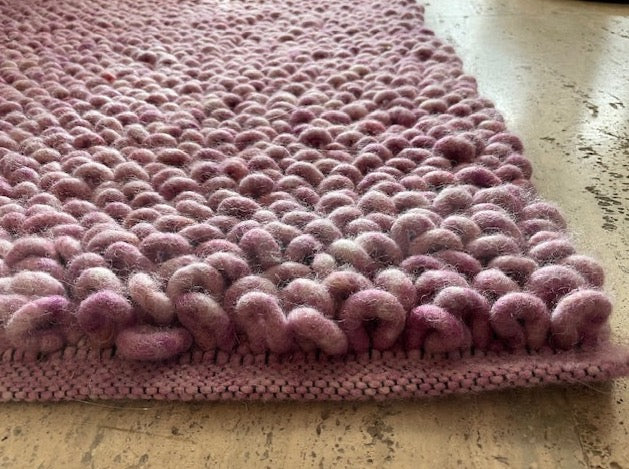 Detailansicht Webkante: Teppich Orlando Campo, Fb. 7704 mit Webkante. Hersteller Tisca.