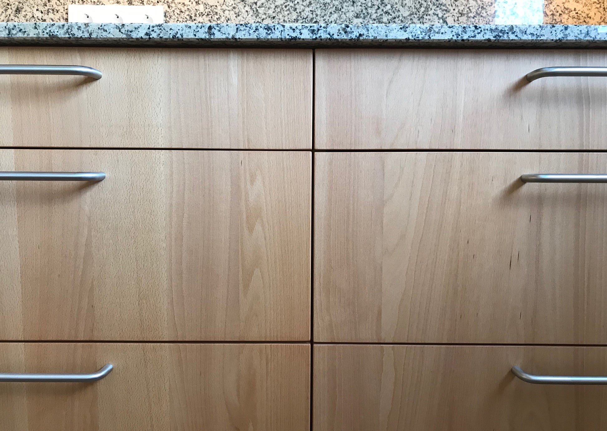 Buchenfront, massiv, geölt und gewachst mit Grant Arbeitsplatte