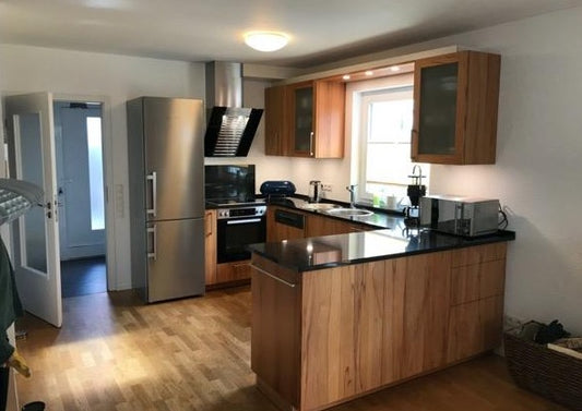 Kundenauftrag - Küche in massiver Kernbuche, Arbeitsplatte 3 cm Granit